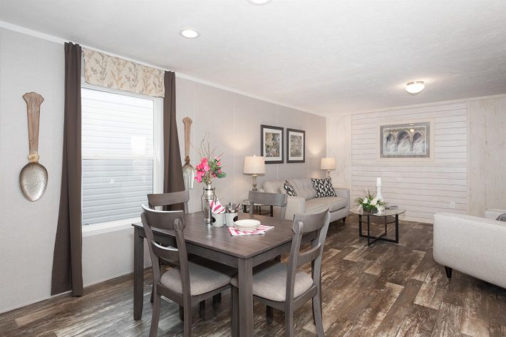 Hillcrest Crossing - Image 2