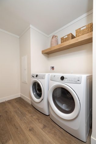 Iris Winds - Image 2