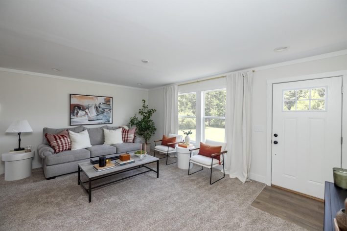 Iris Winds - Image 7