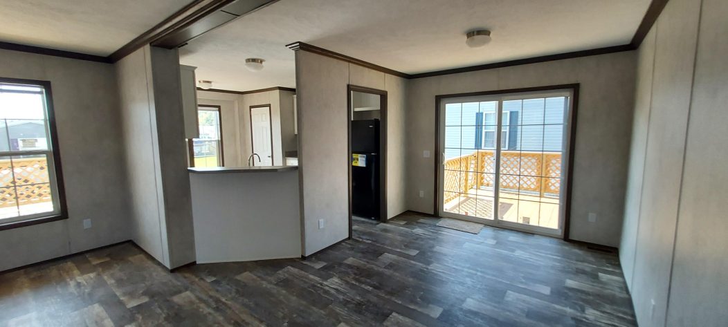 Maple Manor - Image 3