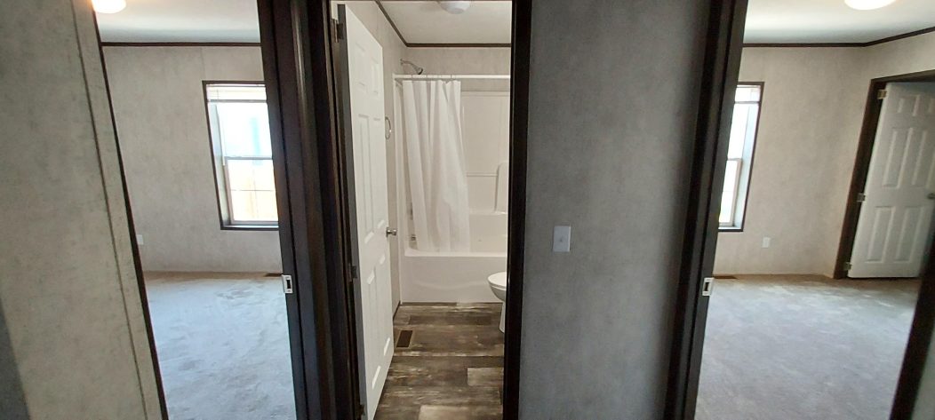 Maple Manor - Image 5