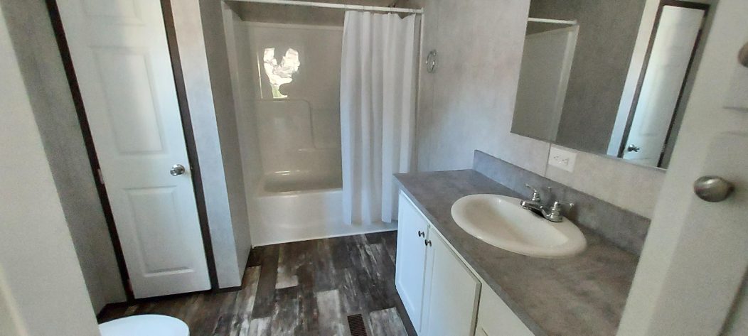 Maple Manor - Image 6