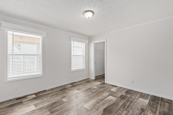 Saddle Creek - Image 8