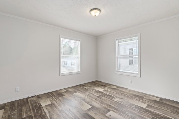 Saddle Creek - Image 18