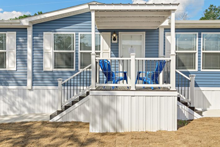 Saddle Creek - Image 22