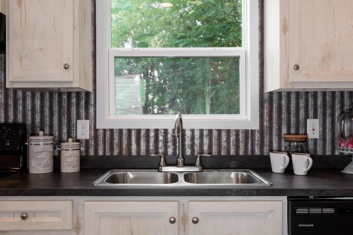 Frieden Manor - Image 6