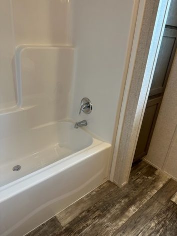 Laurel Woods - Image 13