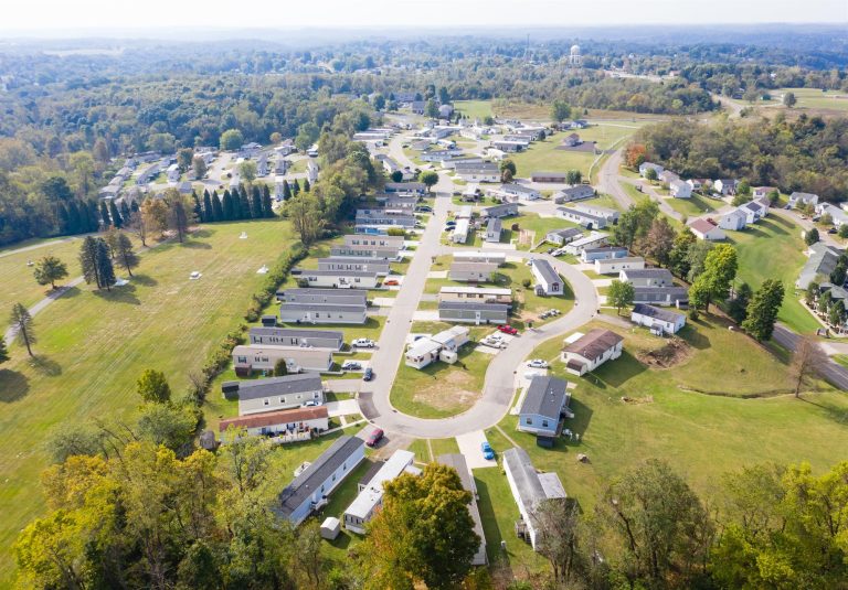 Colonial Heights community image