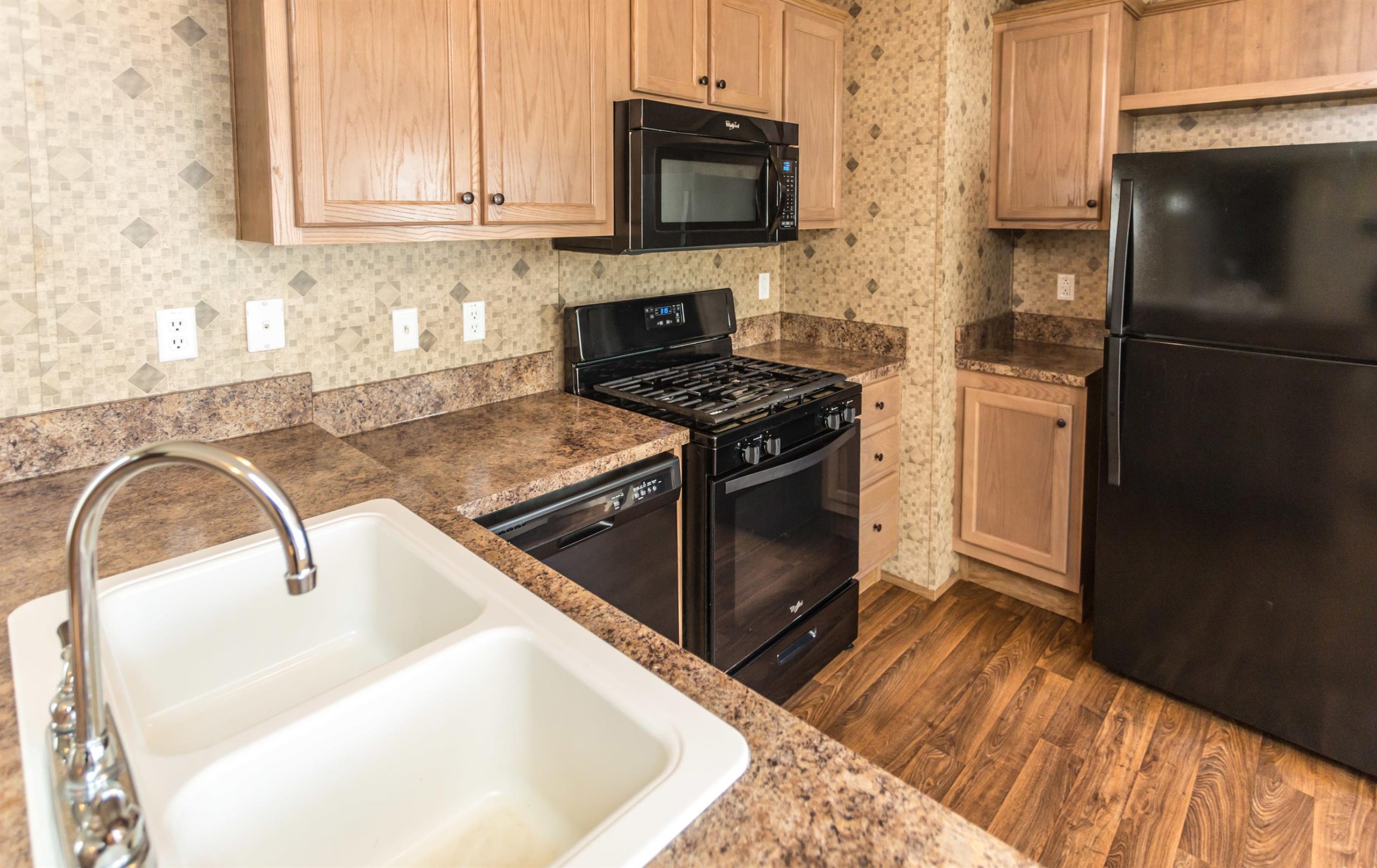 Evergreen Manor - Image 4