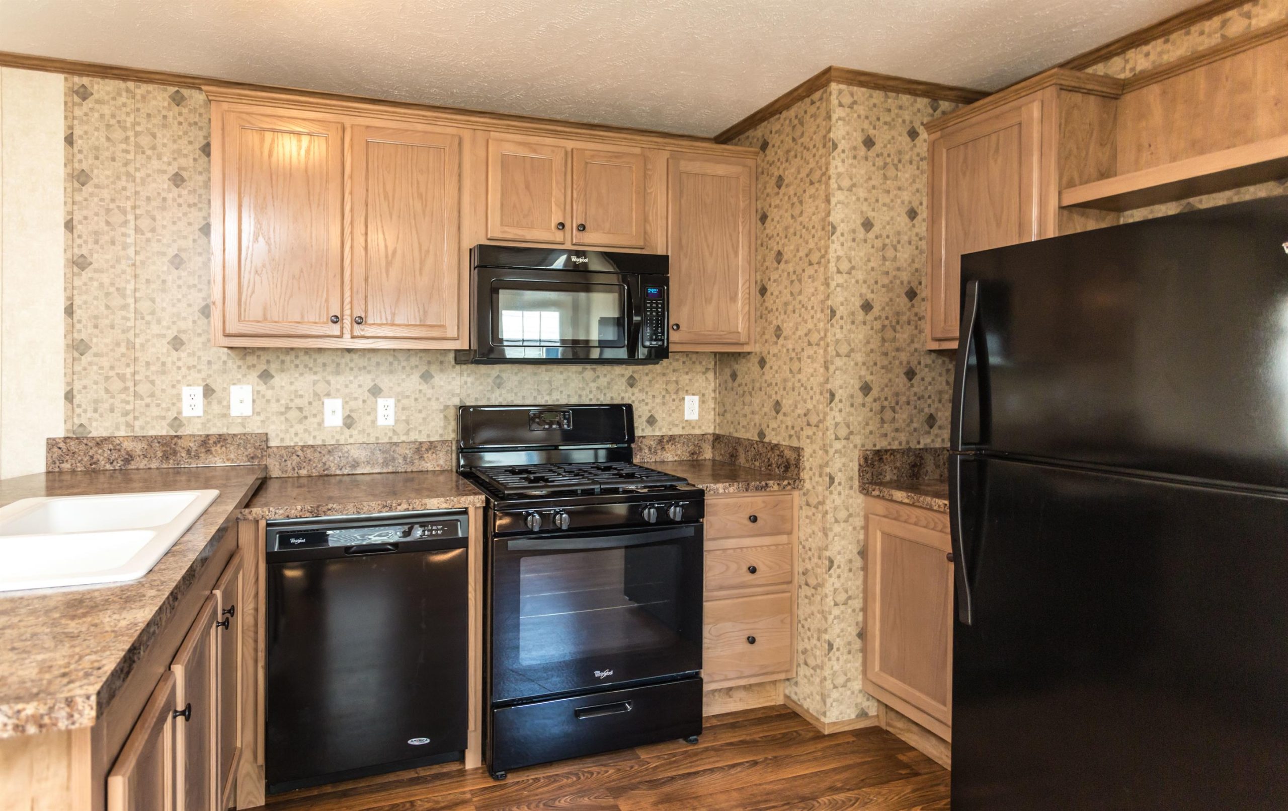 Evergreen Manor - Image 5