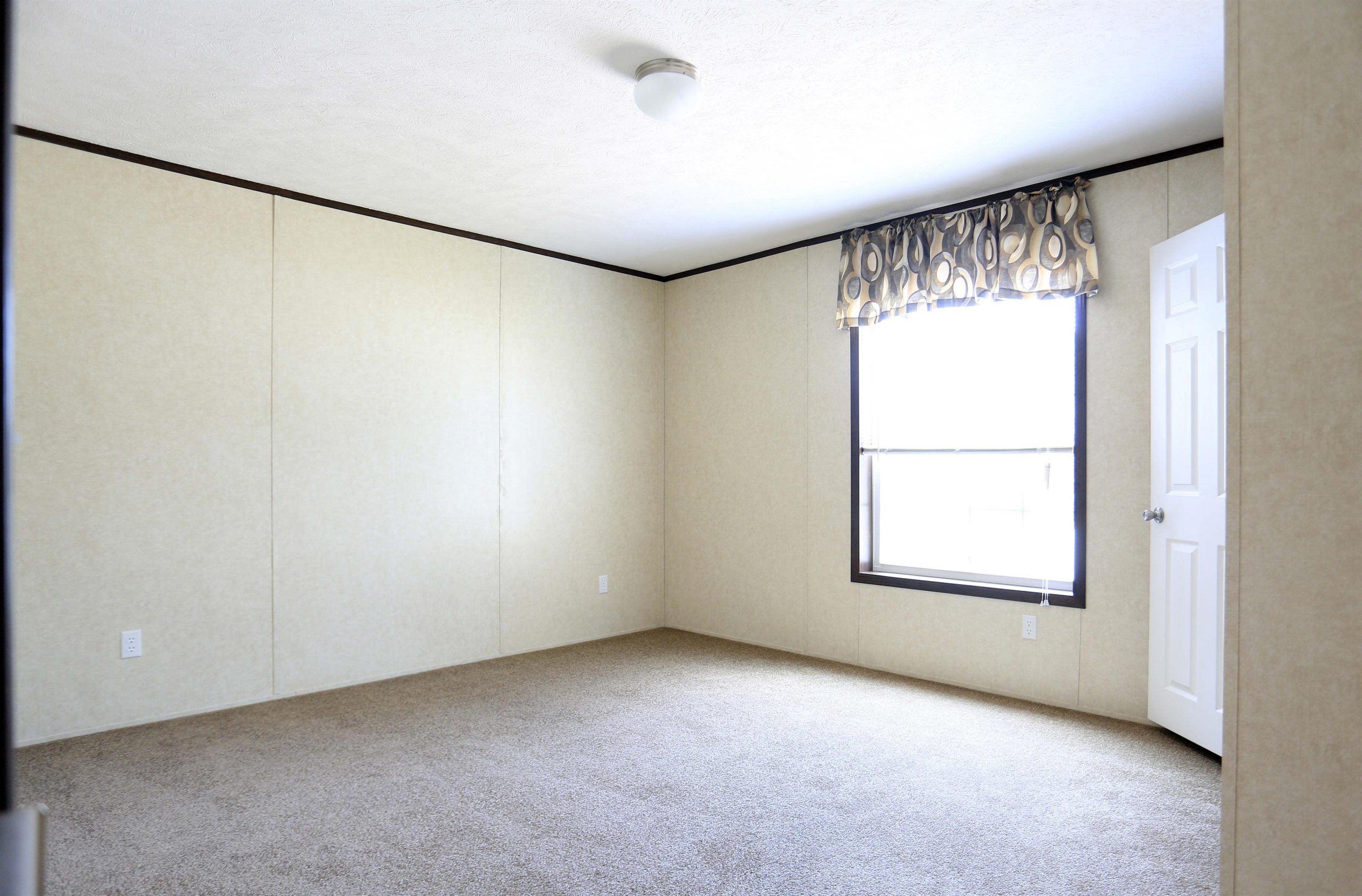 Evergreen Manor - Image 15