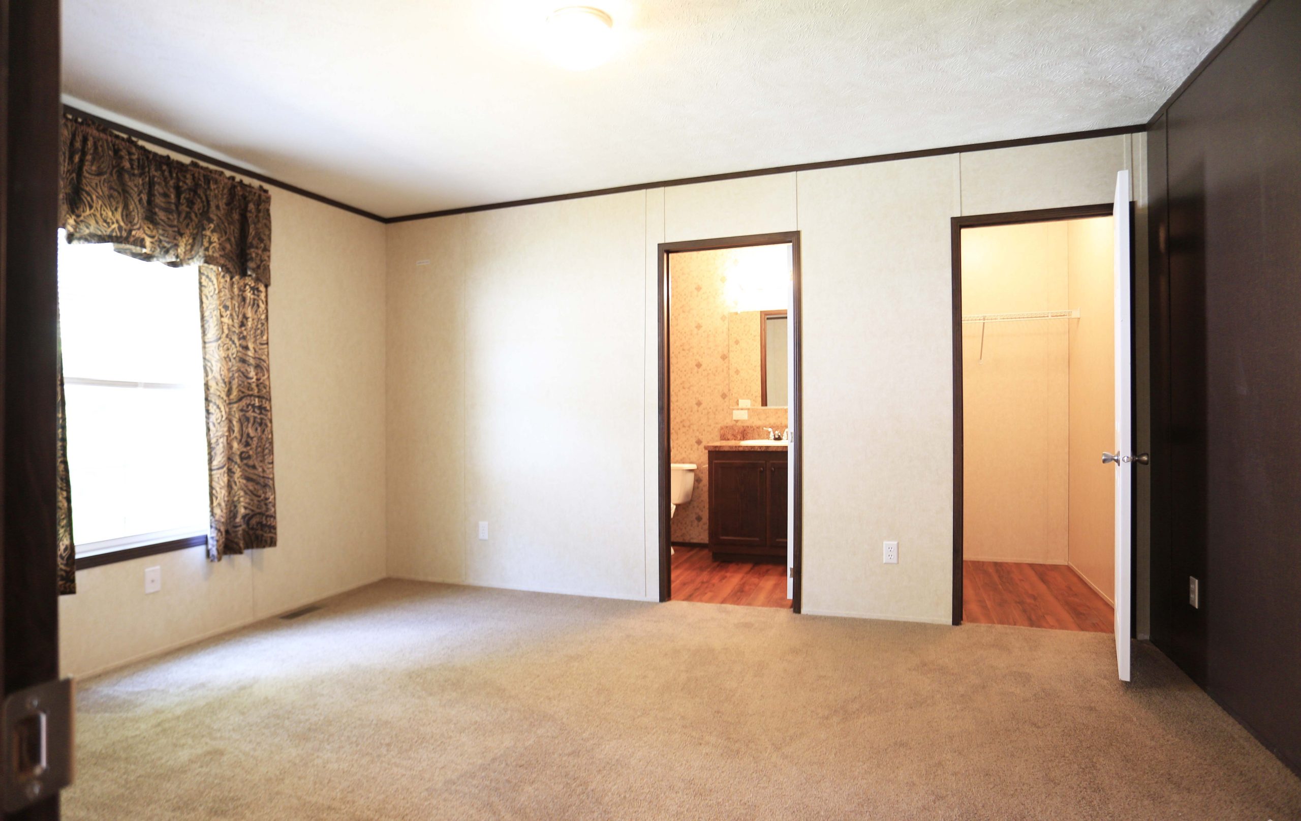 Evergreen Manor - Image 19