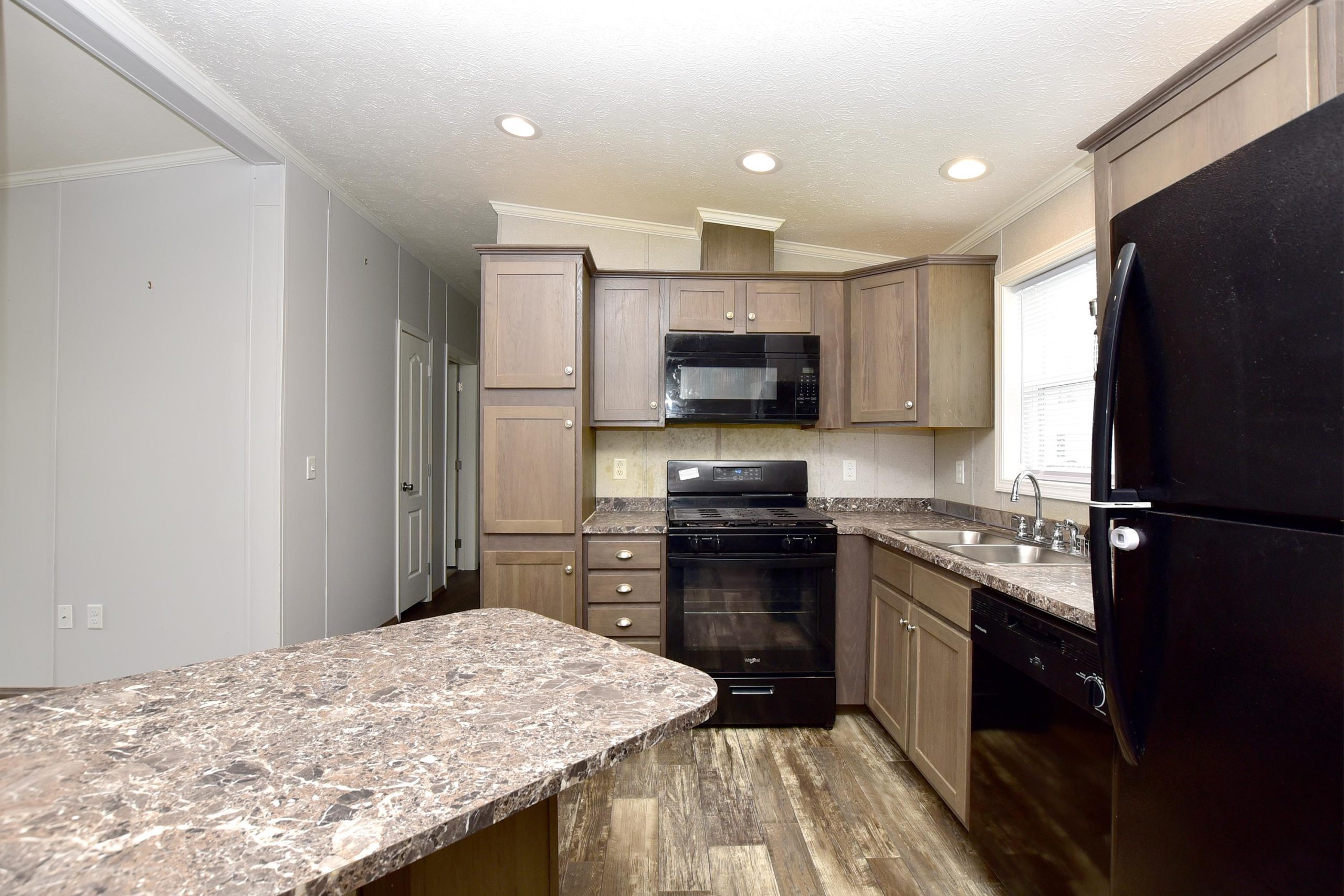 Crestview - Image 5