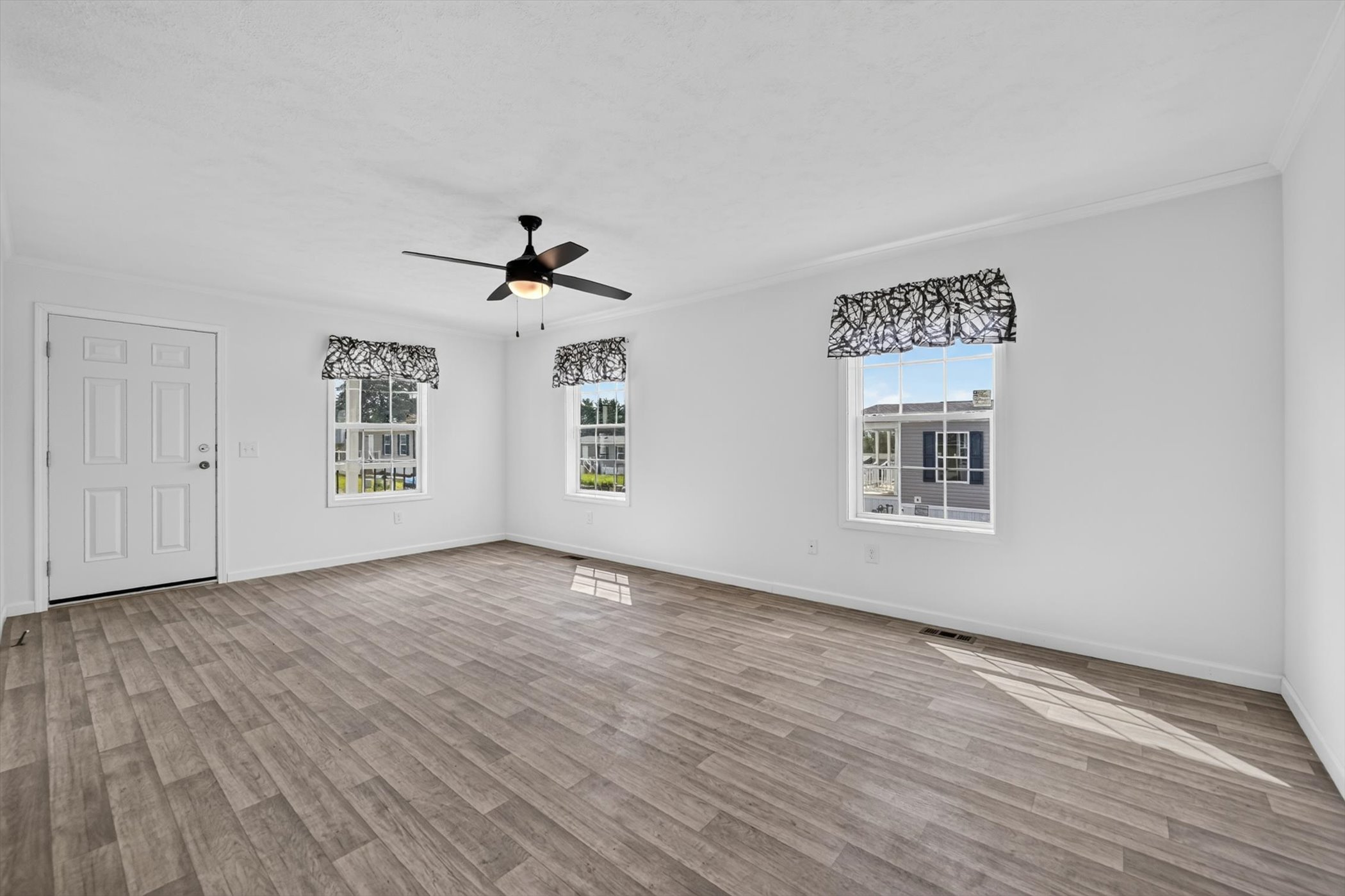 Hillside Estates - Image 13