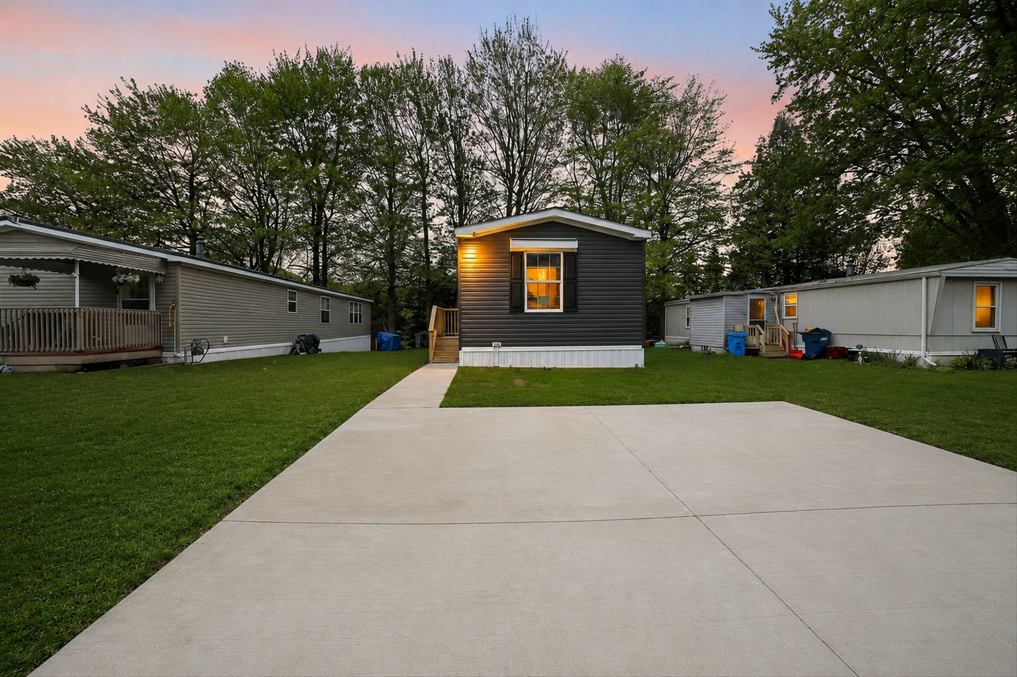 Holly Acres - Image 12