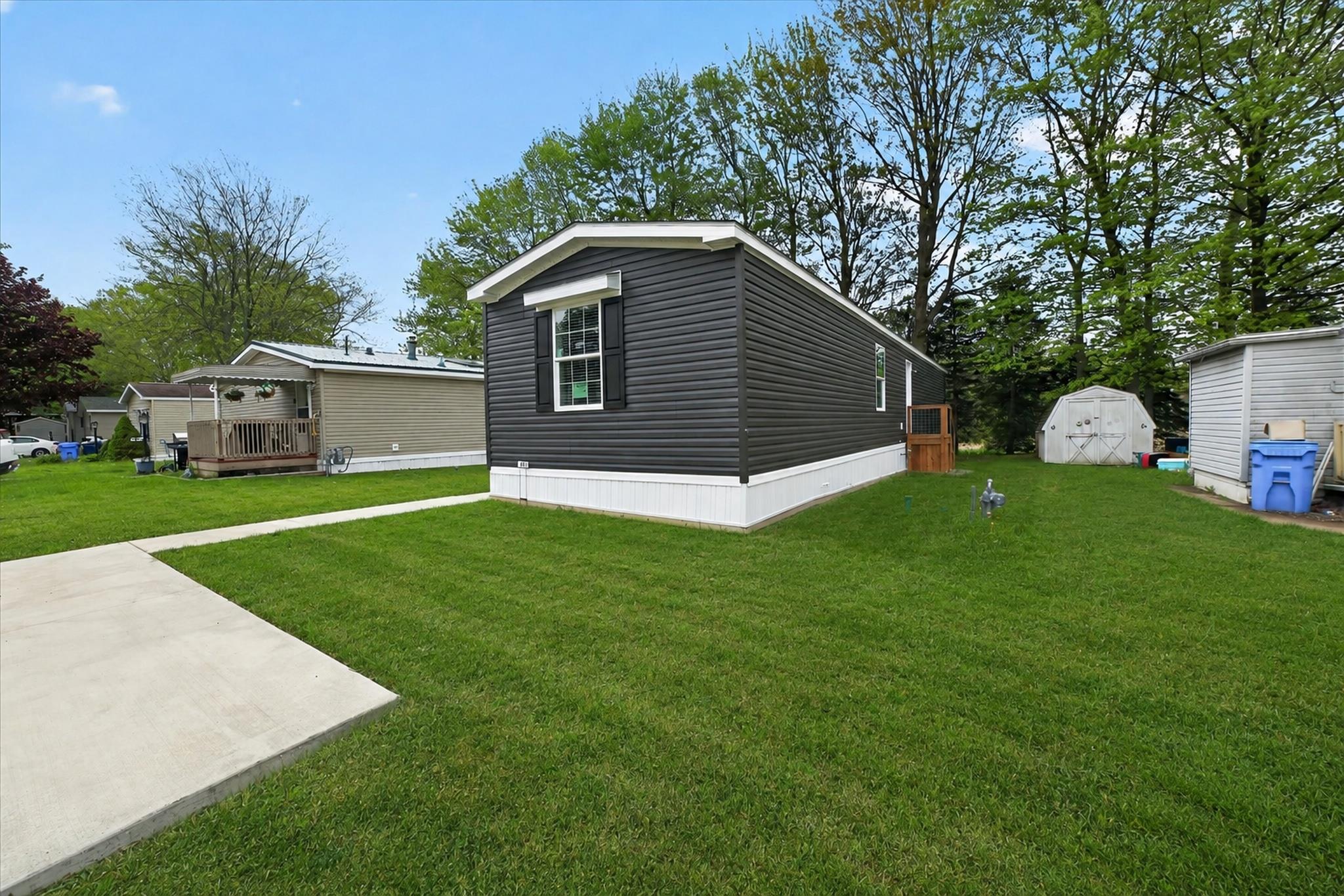 Holly Acres - Image 15