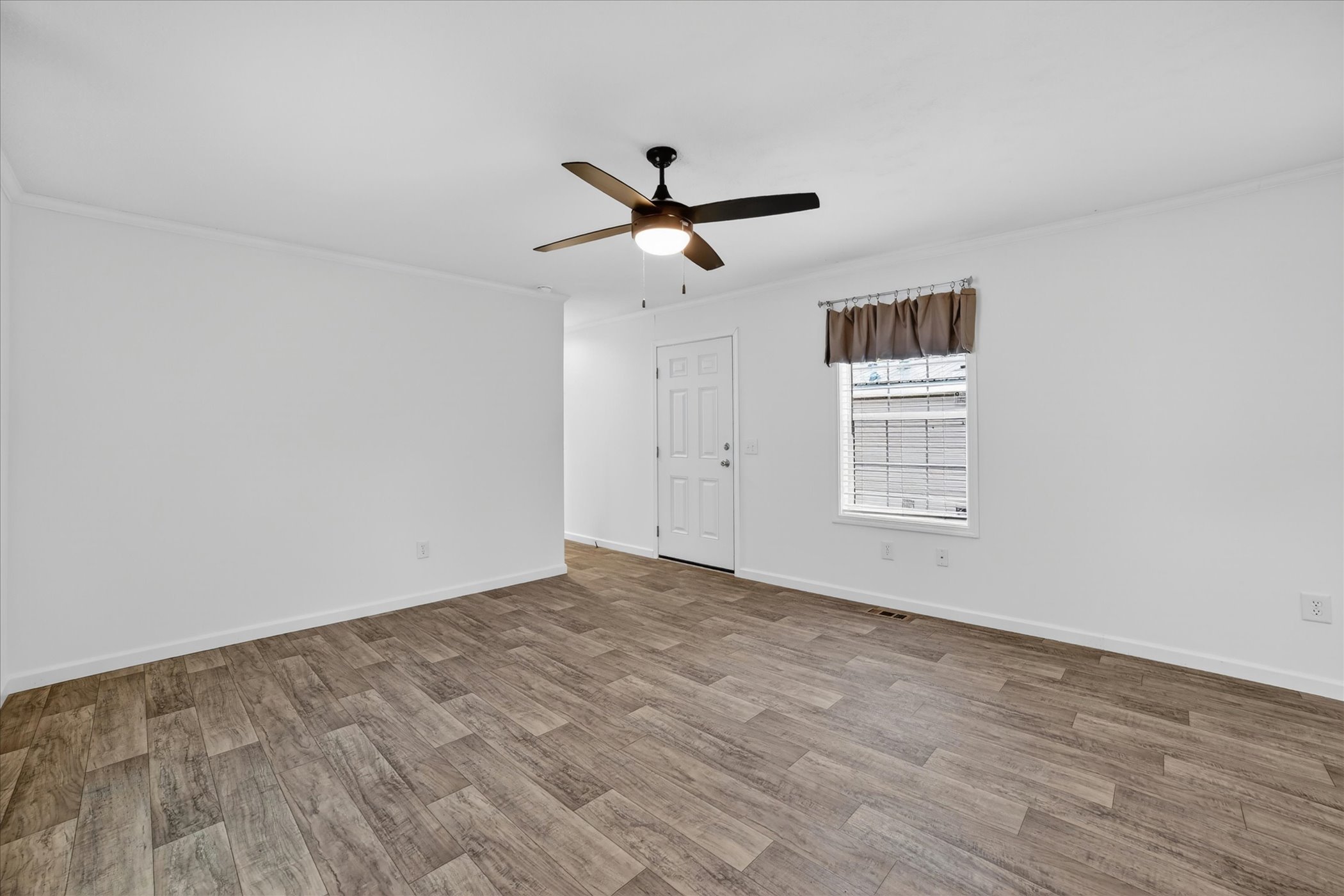 Holly Acres - Image 17