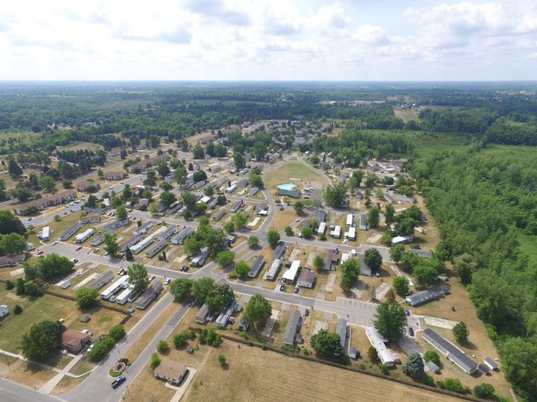 Candlewick Court community image