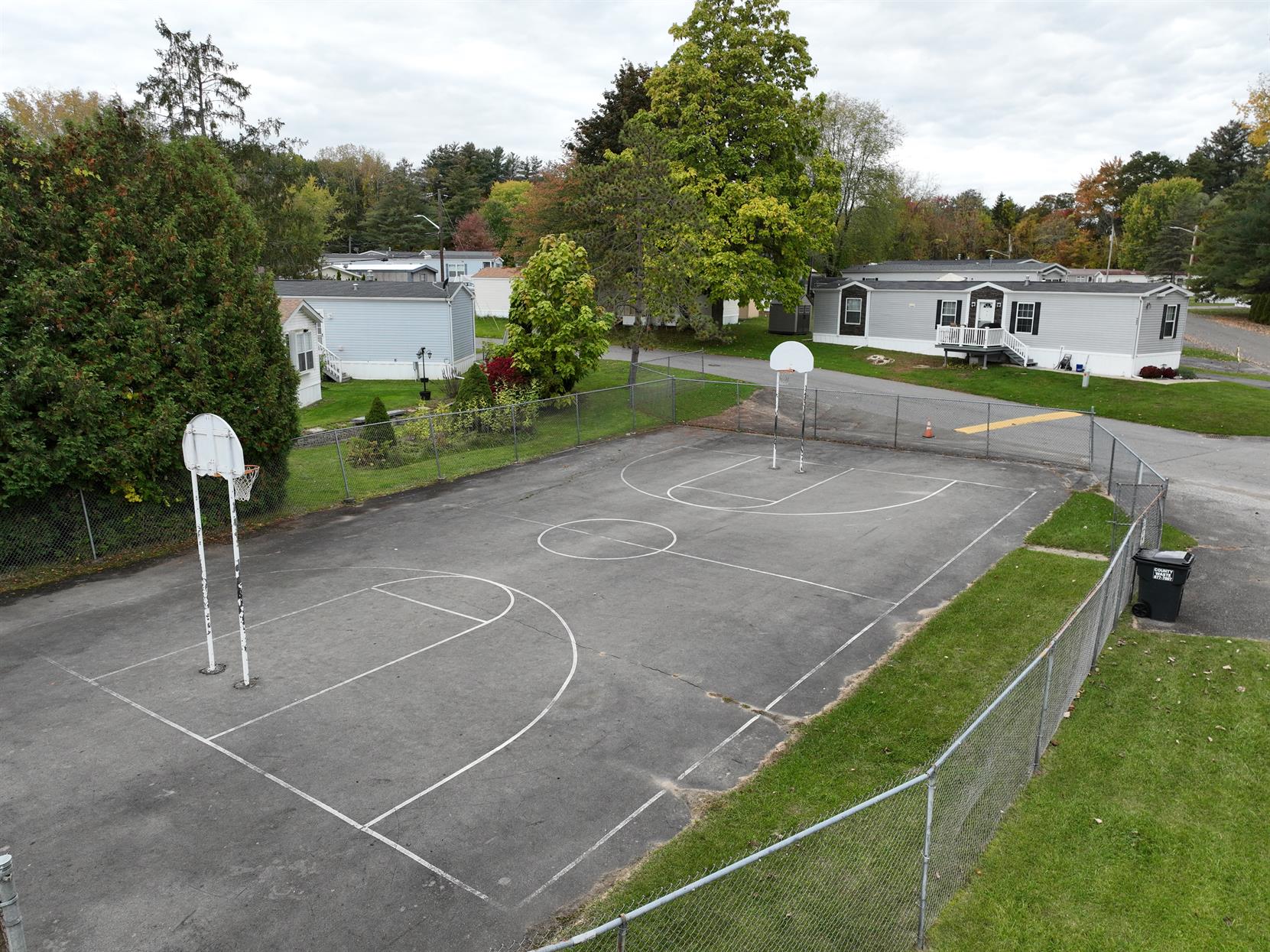 D & R Village - Image 4