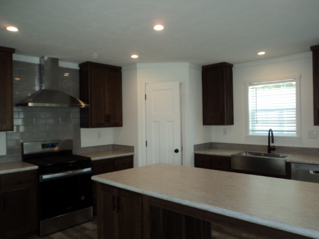 D & R Village - Image 7
