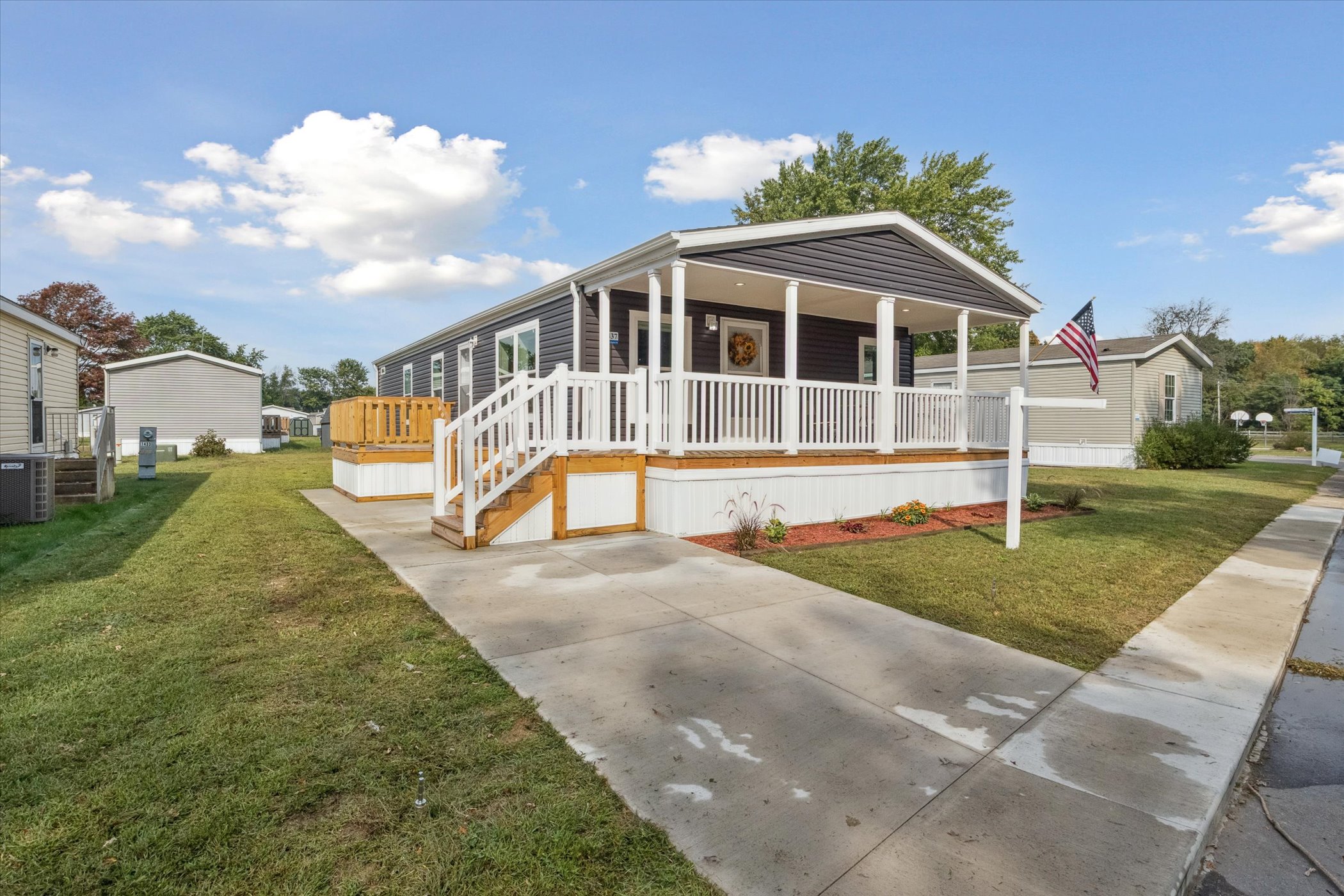 Holiday Village - IN - Image 4