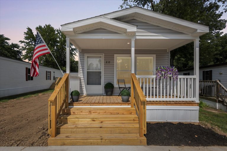 Woods Edge community image