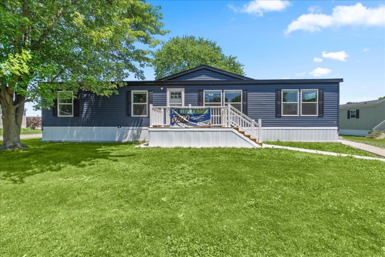 Hillcrest Estates community image