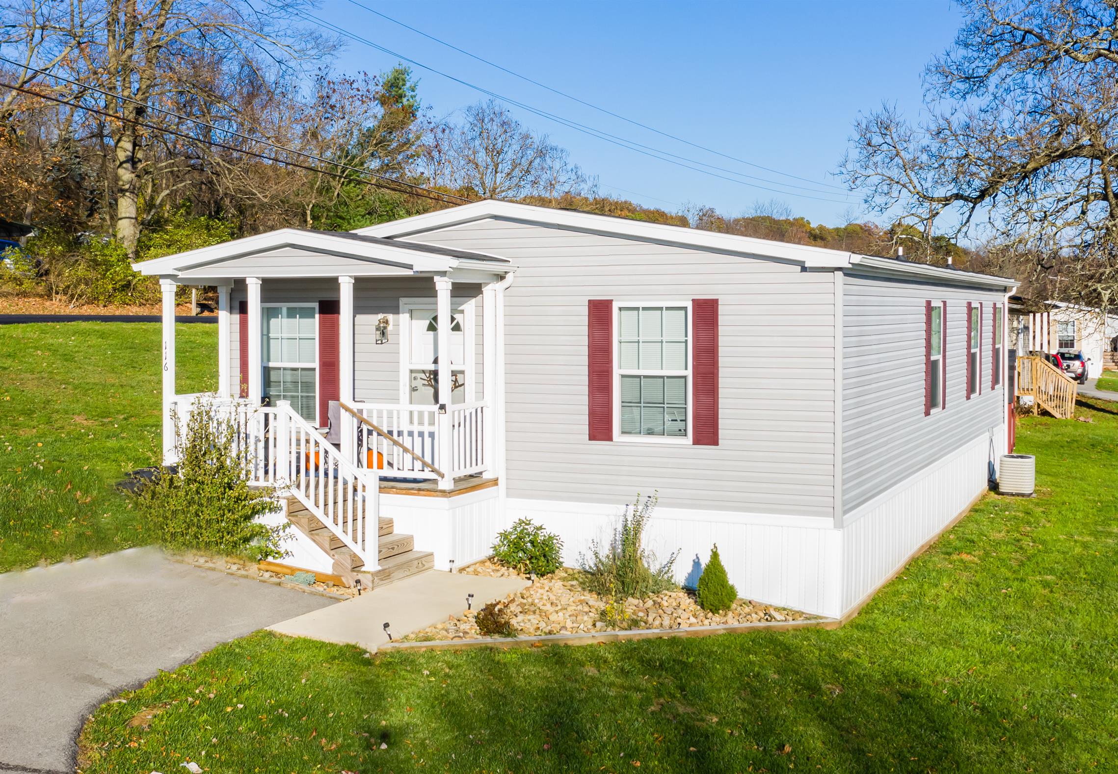 Hillcrest Crossing - Image 8