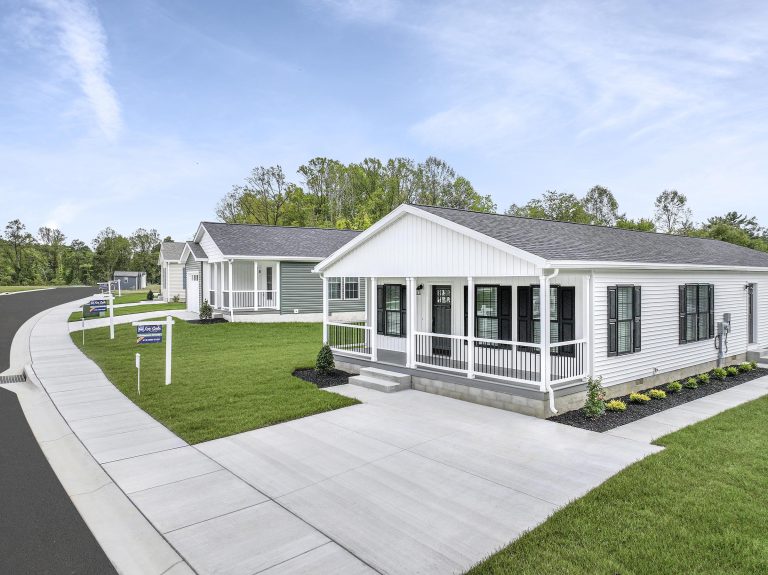 Cinnamon Woods community image