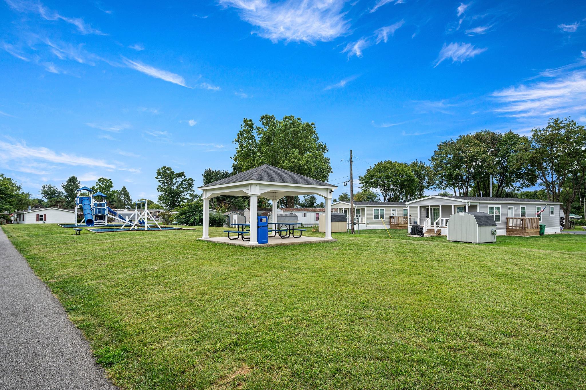 Green Acres - Image 10