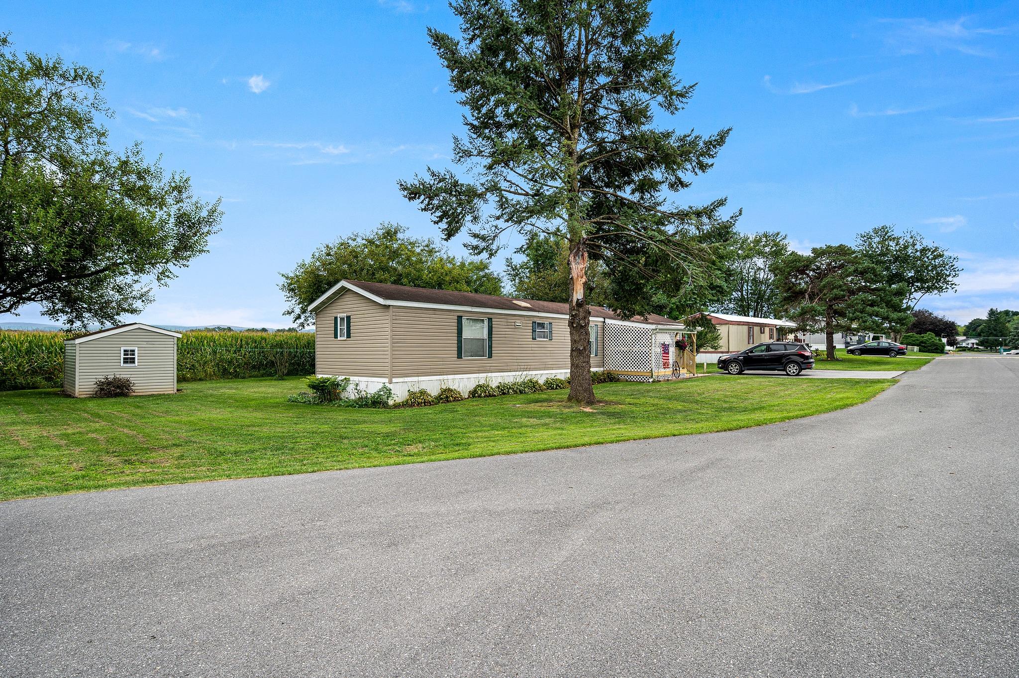 Green Acres - Image 11