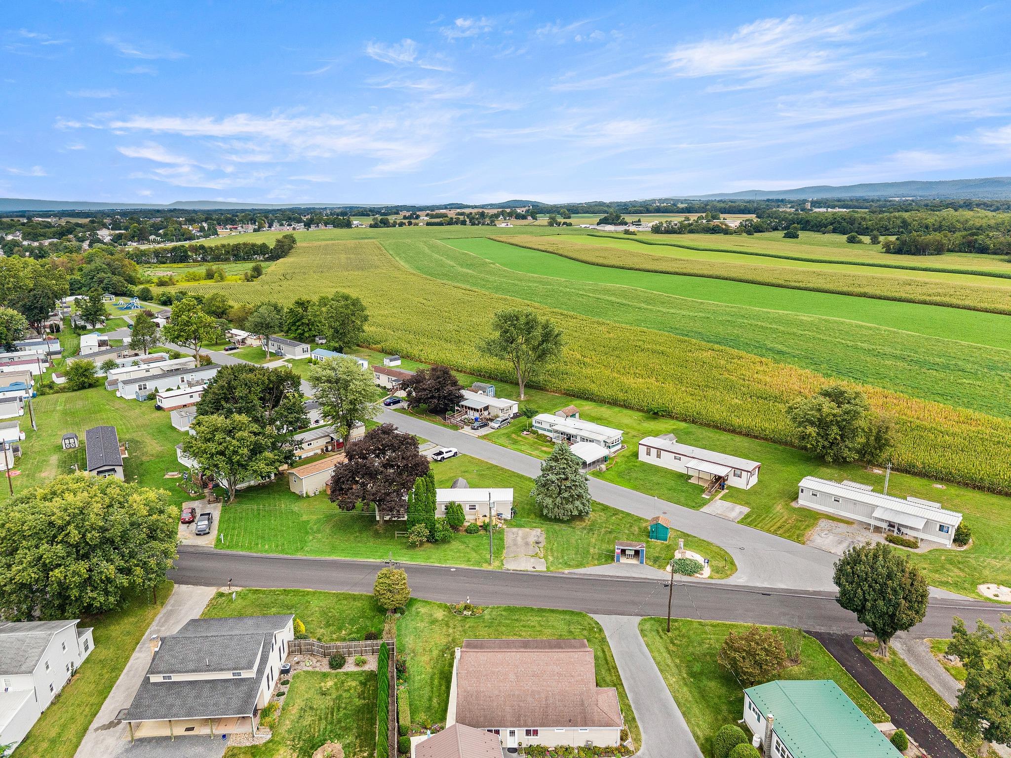 Green Acres - Image 21