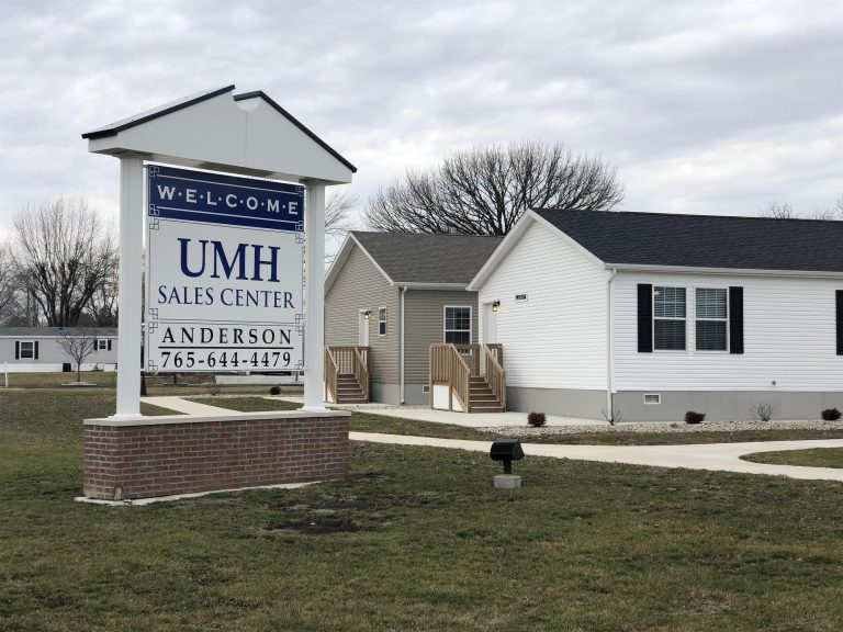 Redbud Sales Center community image