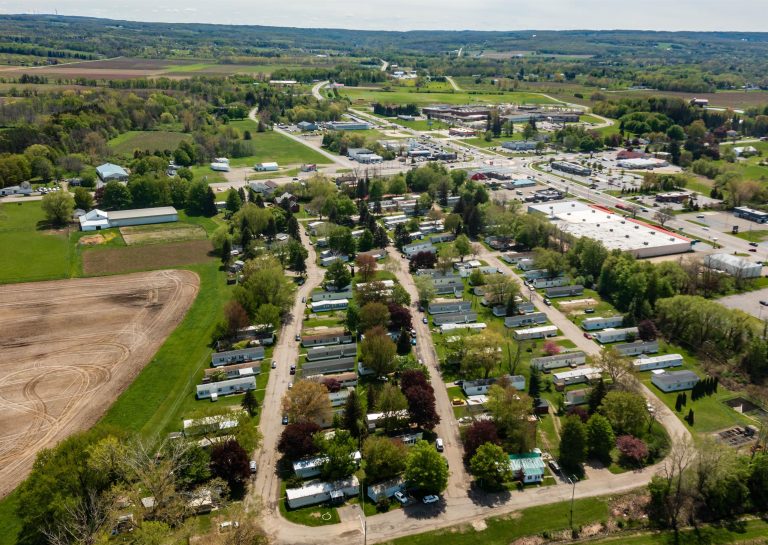 Lake Erie Estates community image