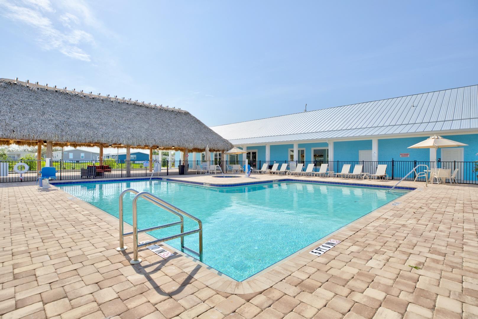 Sebring Square - Image 9