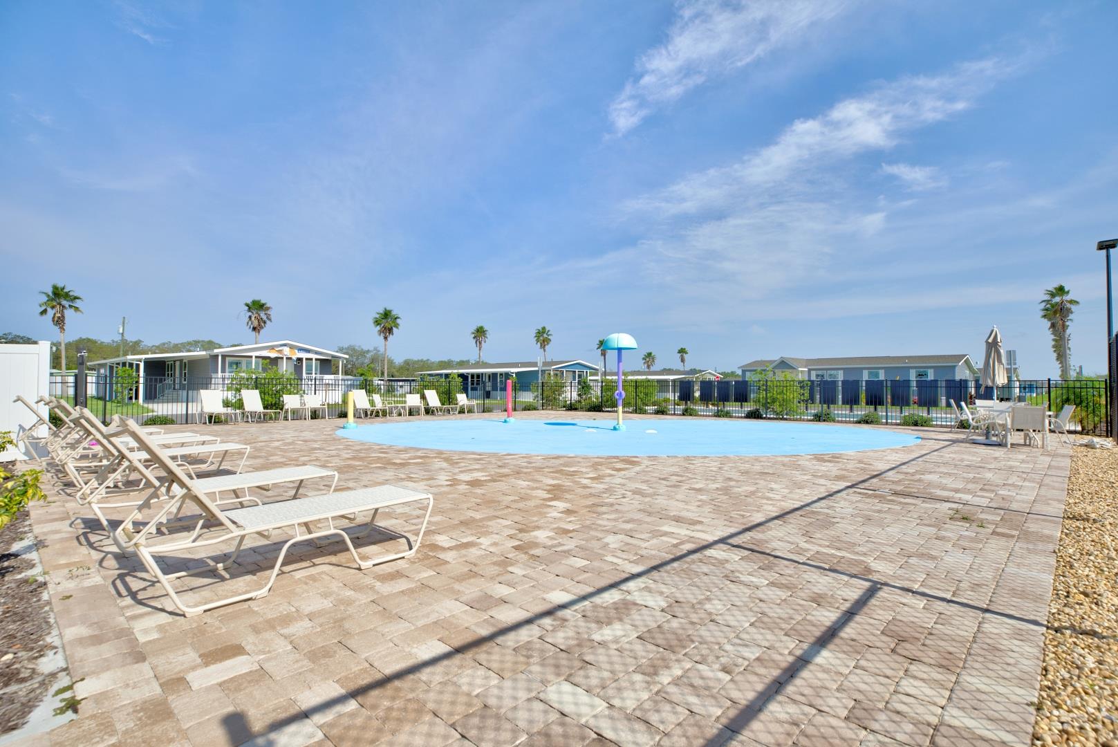 Sebring Square - Image 12