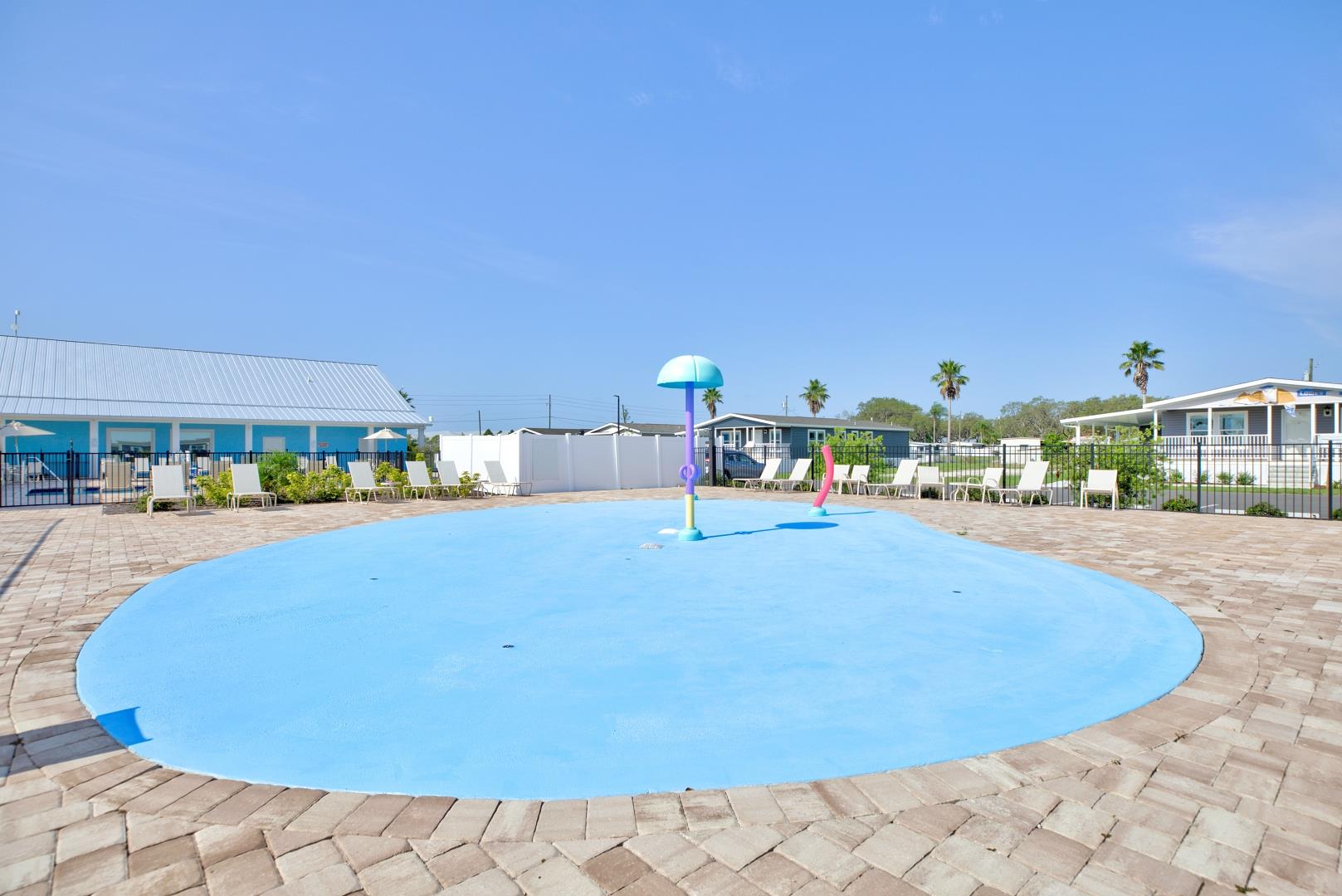 Sebring Square - Image 14