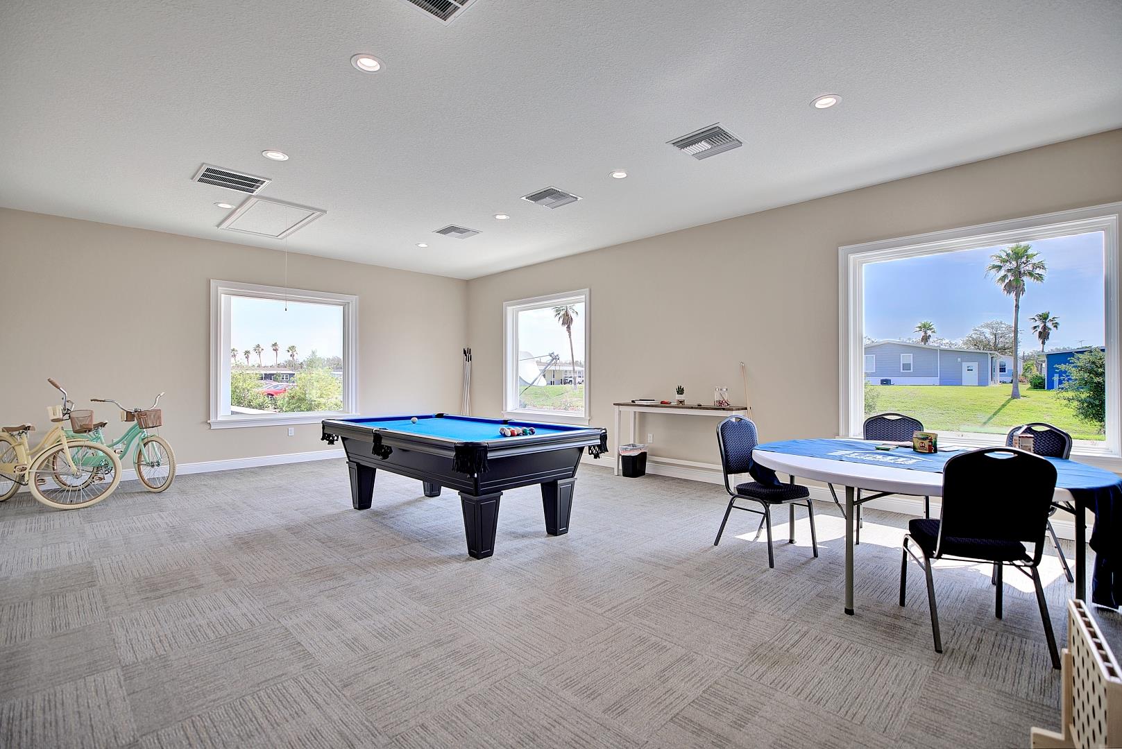 Sebring Square - Image 28