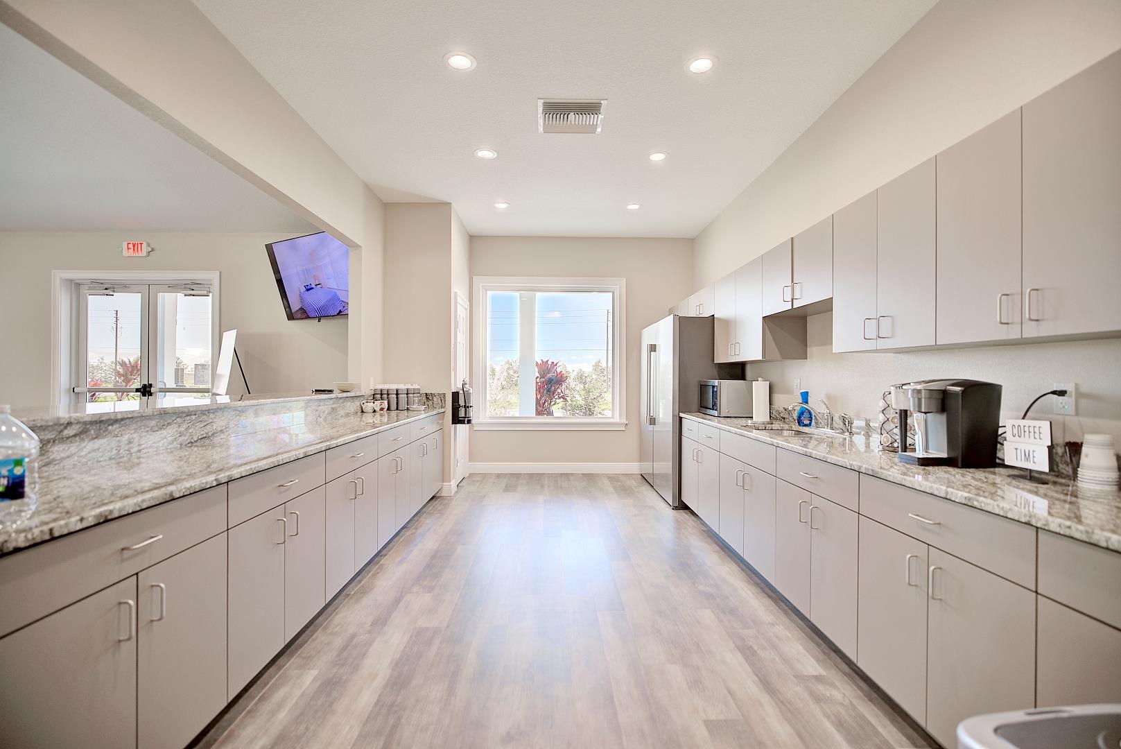 Sebring Square - Image 30