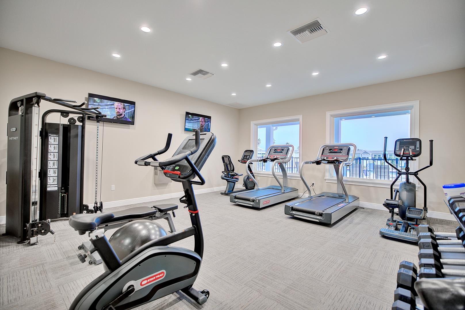 Sebring Square - Image 31