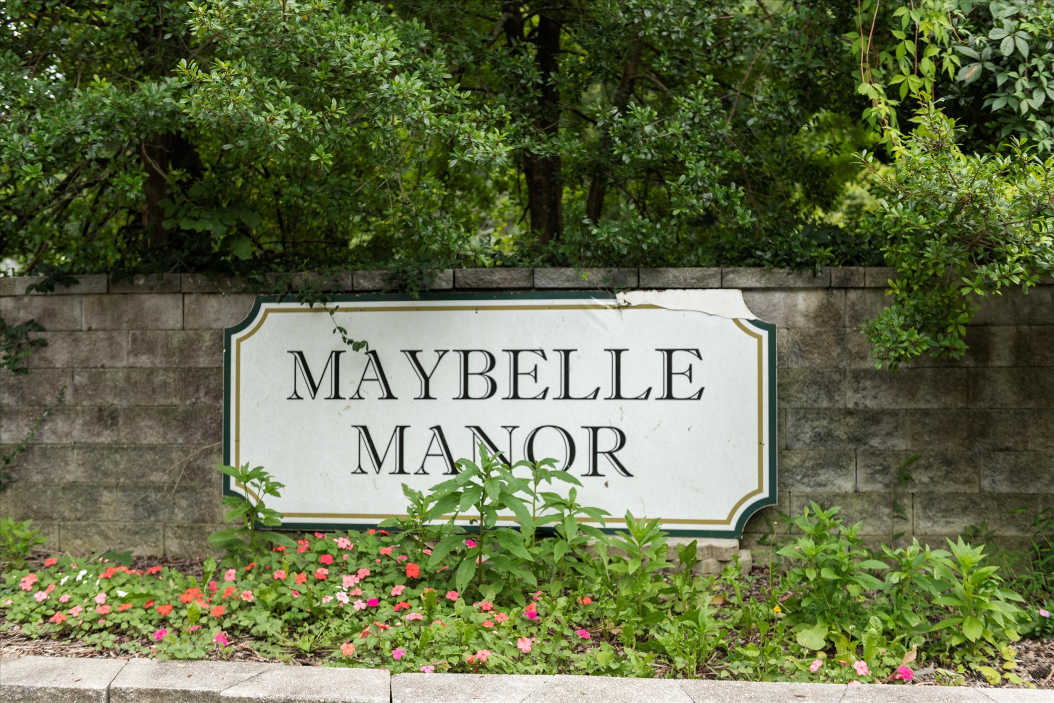 Maybelle Manor