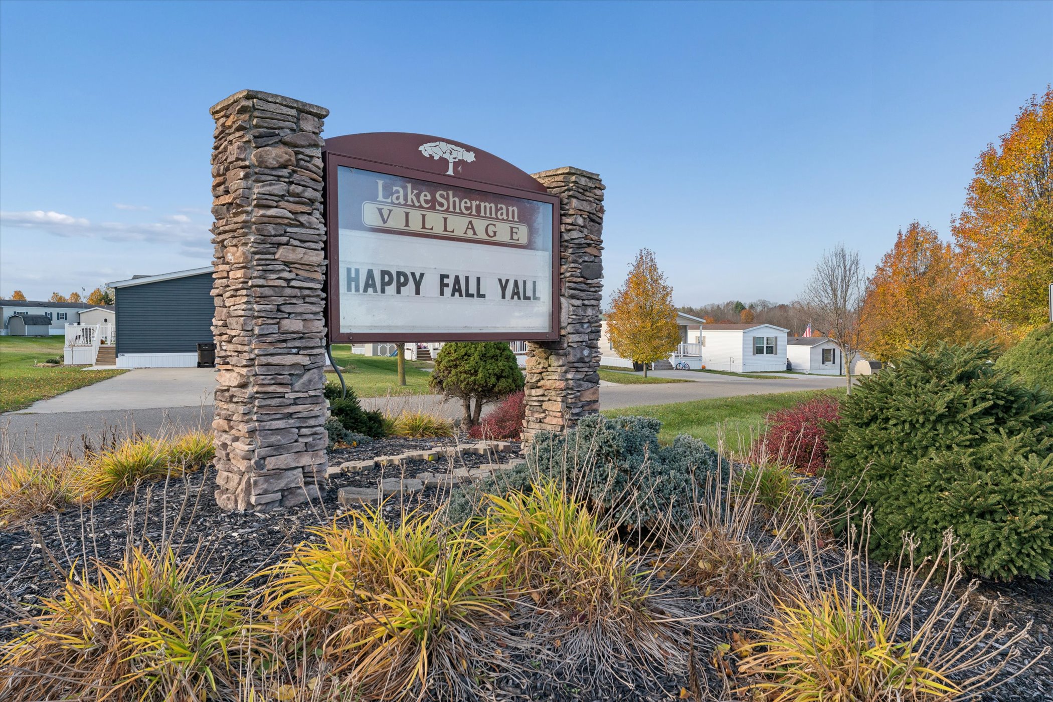 Lake Sherman Village - Image 17
