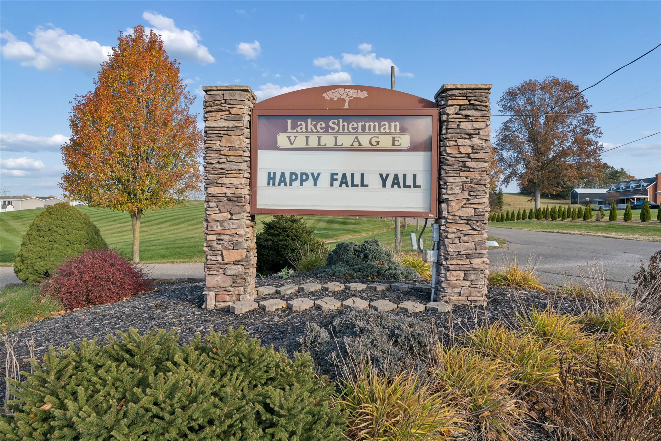 Lake Sherman Village - Image 19