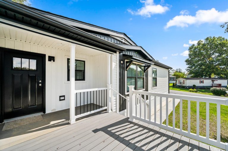 Oxford Village community image