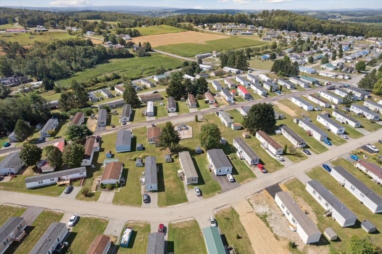Somerset Estates community image
