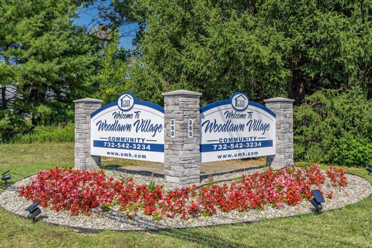 Woodlawn Village community image