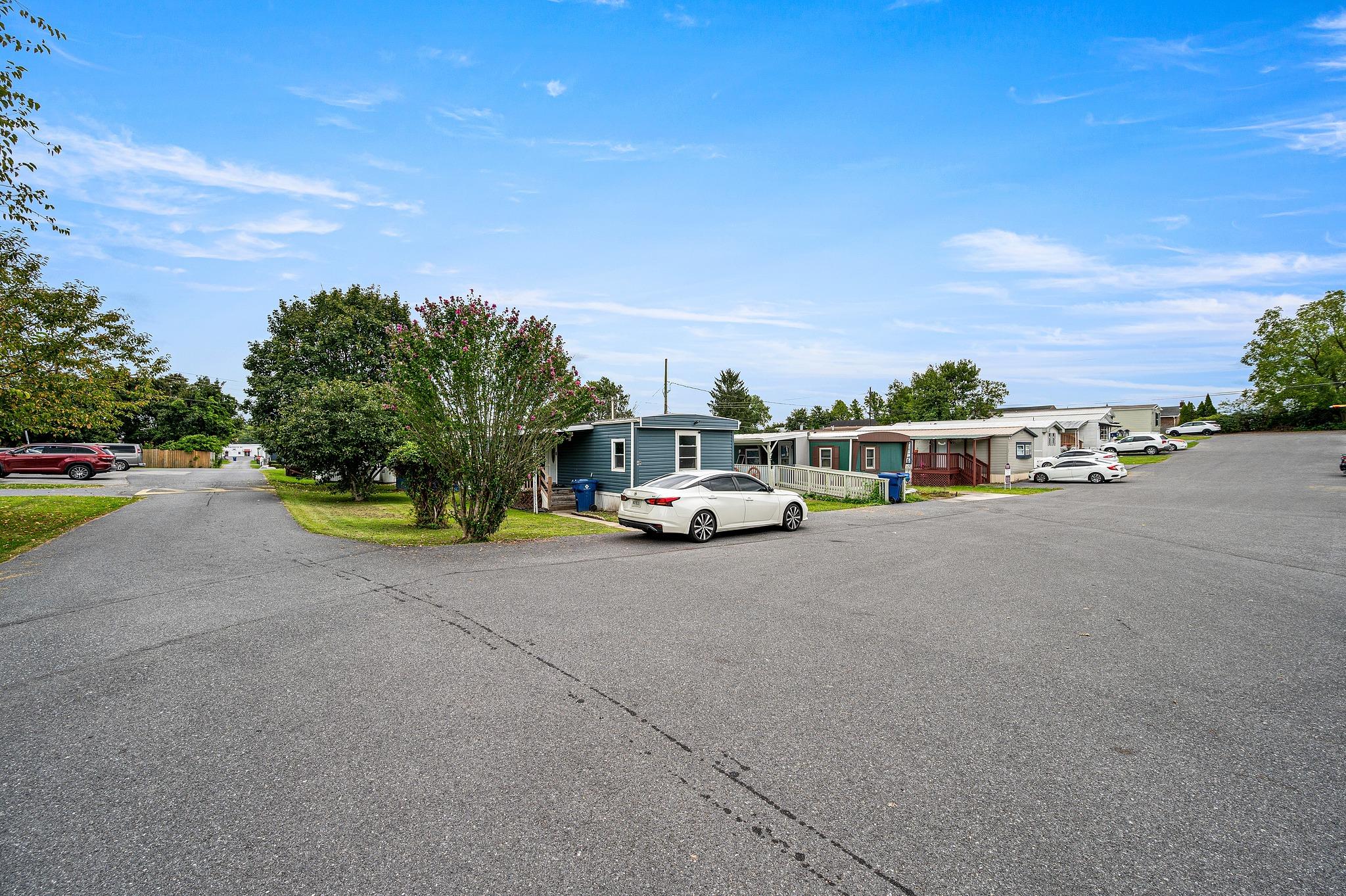 Carsons - Image 9