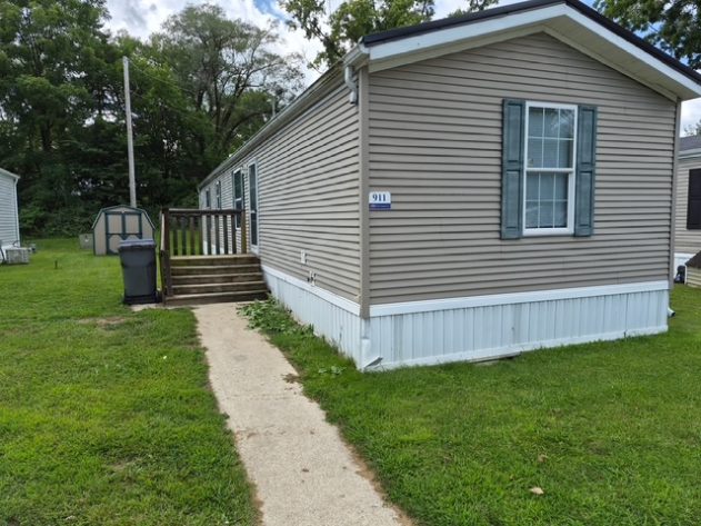Twin Pines - Image 1