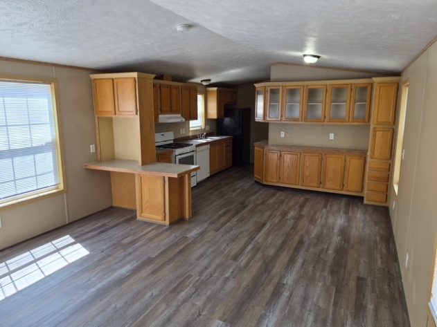 Twin Pines - Image 4