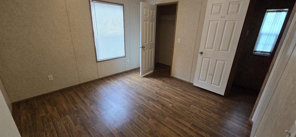 Brookview Village - Image 5